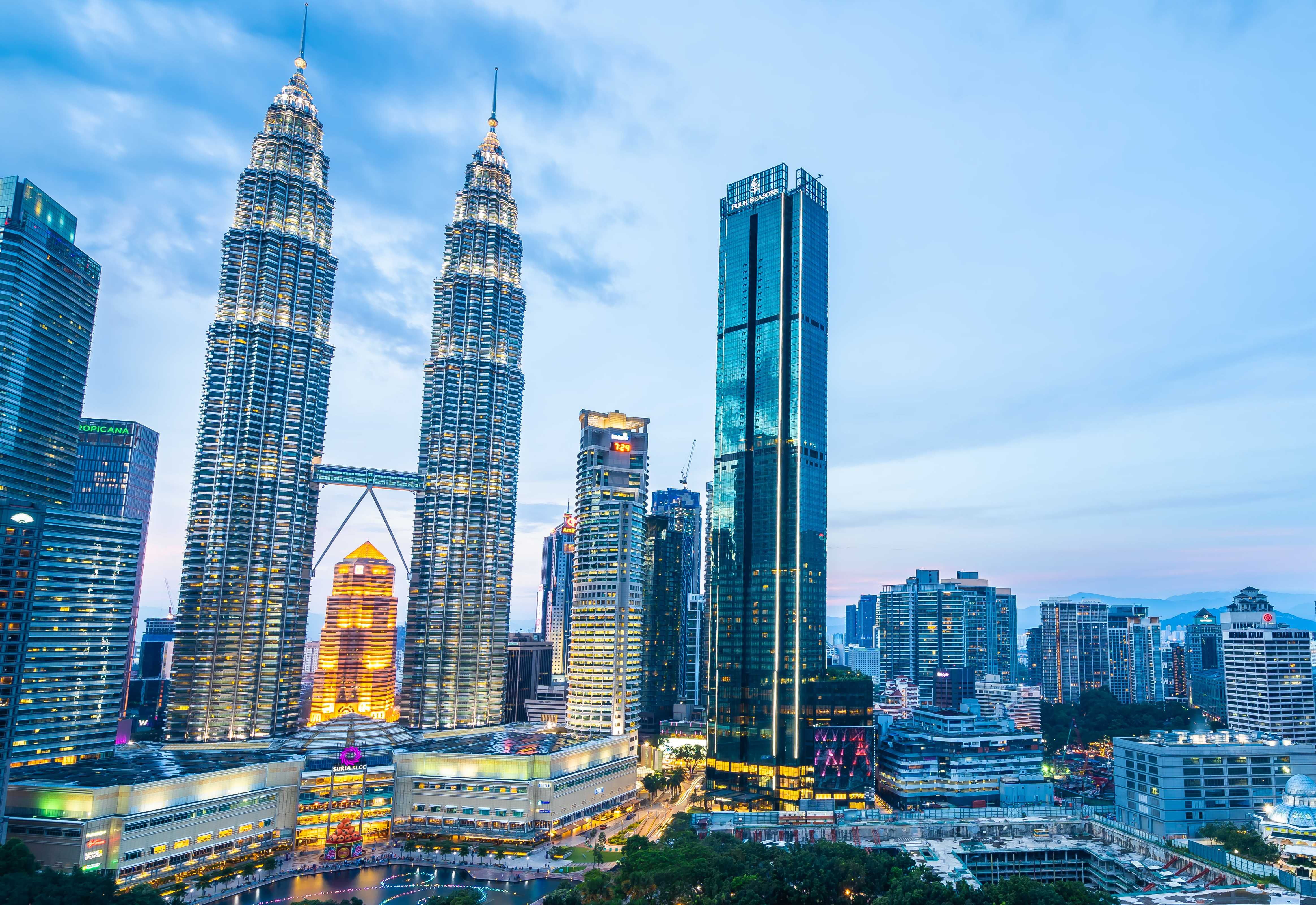 PETRONAS TWIN TOWERS